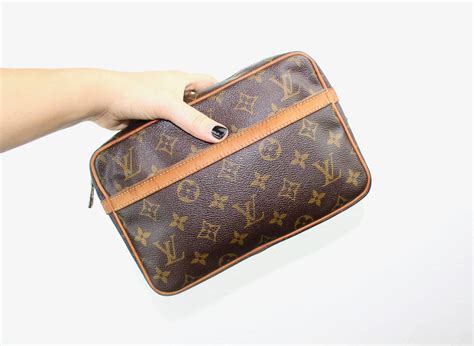 louis vuitton cosmetic bag size|Louis Vuitton vintage cosmetic bag.